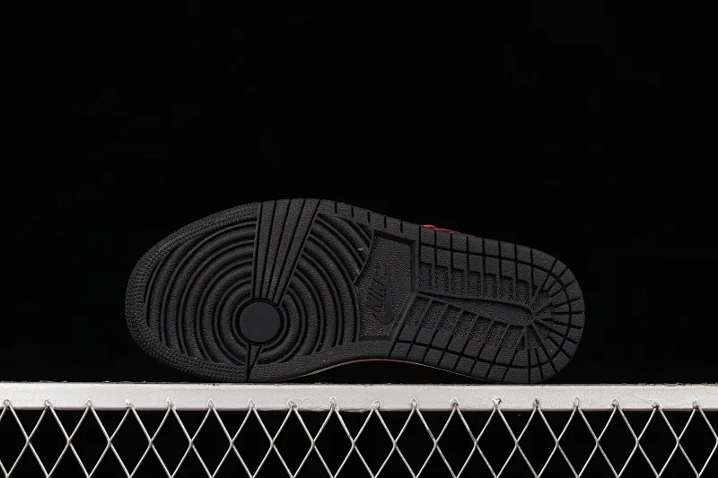 All categories Air Jordan Jordan series basketball shoes Air Jordan 1 Low Z version Air Jordan 1 Low AJ1 Joe 1 new black and red low-top cultural basketball shoes 553560-605